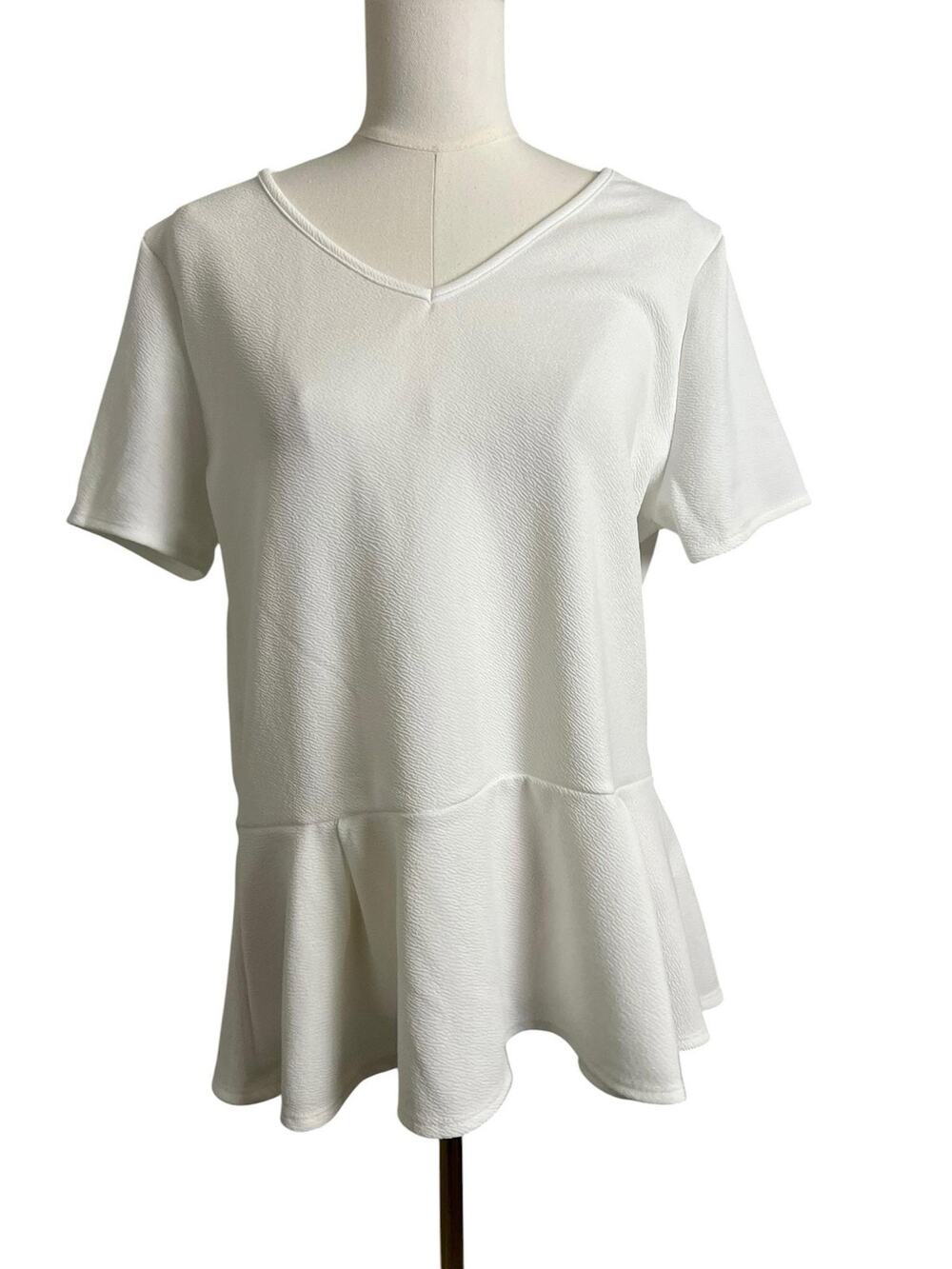 Ssoulm White Peplum Blouse 1XL V Neck Short Sleeve Textured Flare Hem Top